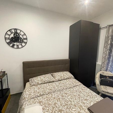 טורינו Decoluxe !Apartamento Con 1 Camera Da Letto , In Zona San Paolo , Via Martiniana מראה חיצוני תמונה