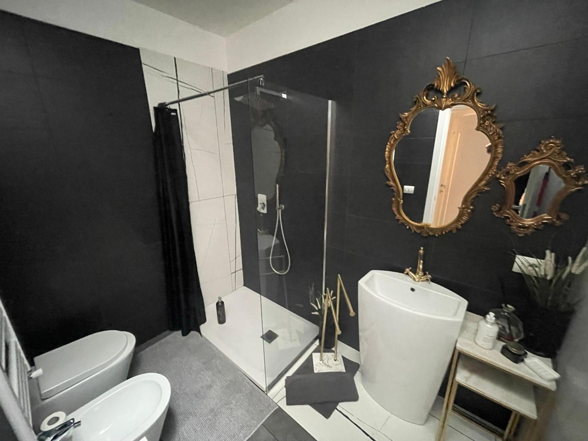 טורינו Decoluxe !Apartamento Con 1 Camera Da Letto , In Zona San Paolo , Via Martiniana מראה חיצוני תמונה